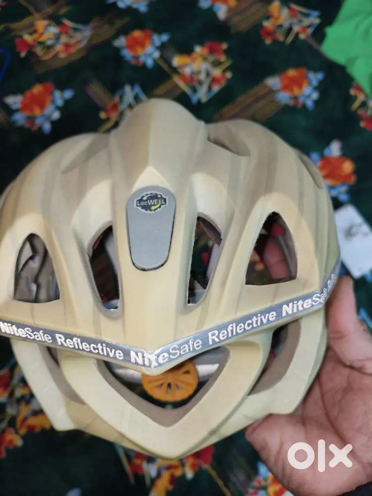 Cycle helmet