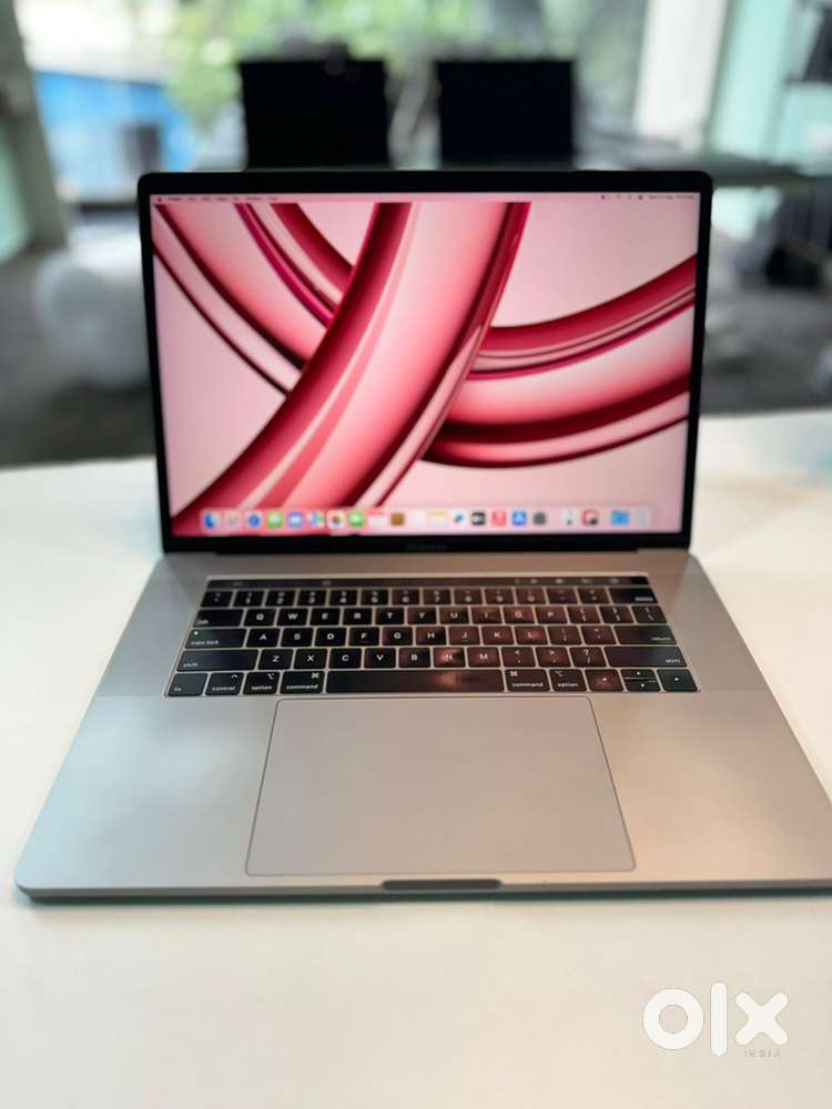 Apple MacBook Pro 16 inch (A2141) - i7 16 gb 512 ssd
