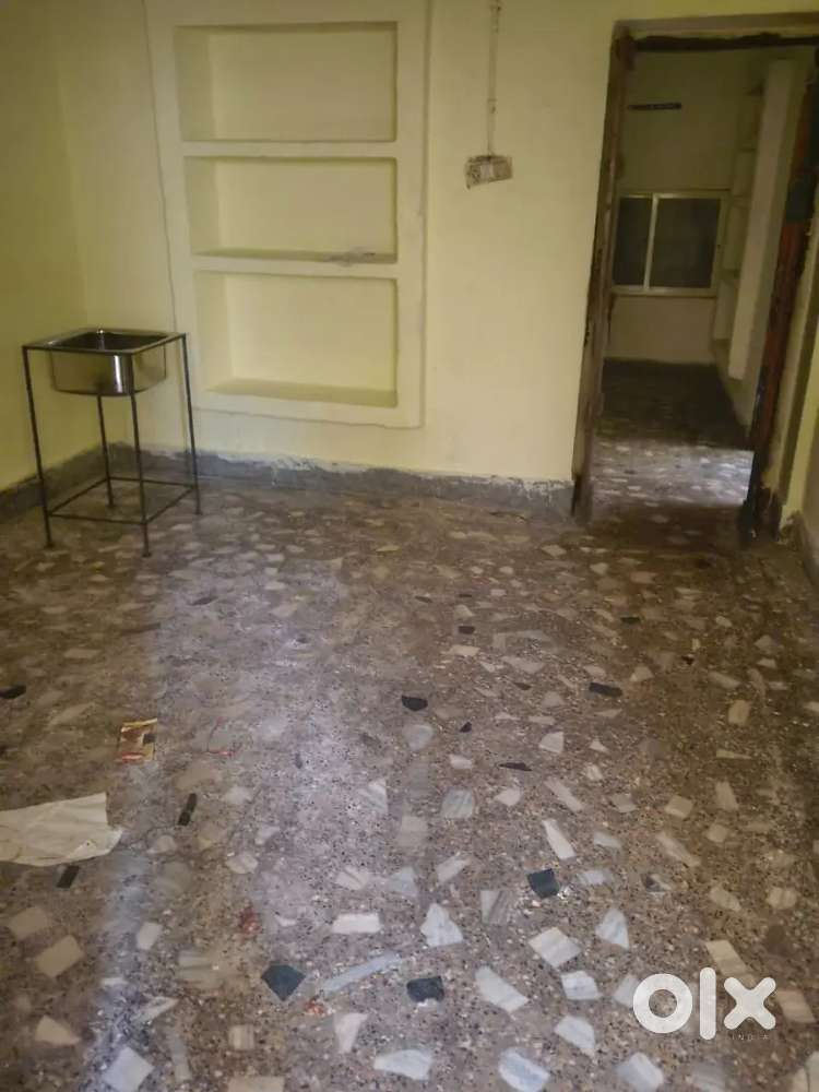 One Roommate required