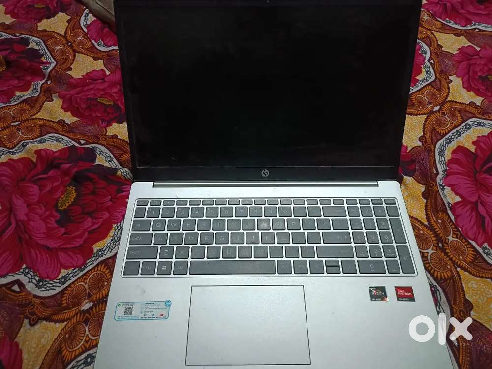 HP laptop 8GB ram/512 GB storage with bill only 6 months used