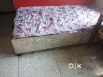 Single bed with mattress with box