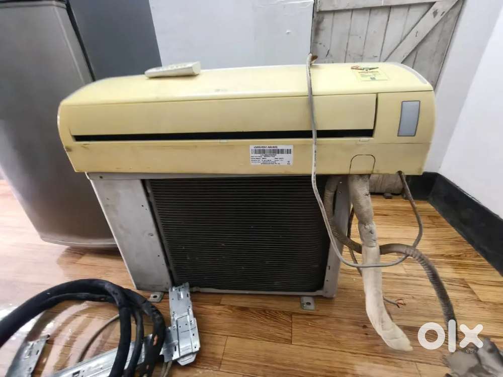 1.5 Ton Ac...Fully Working Condition