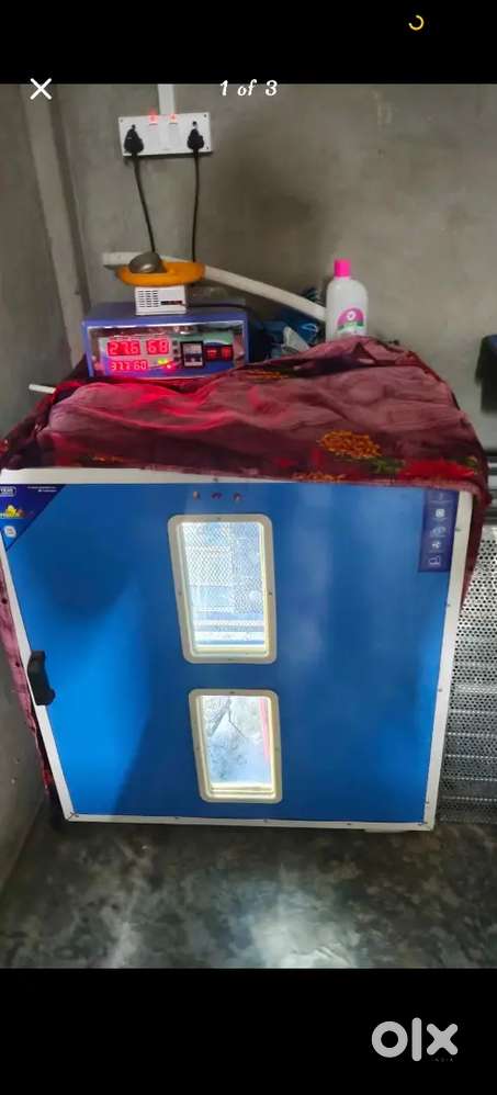 EGG HACHING MACHINE 400 + 100