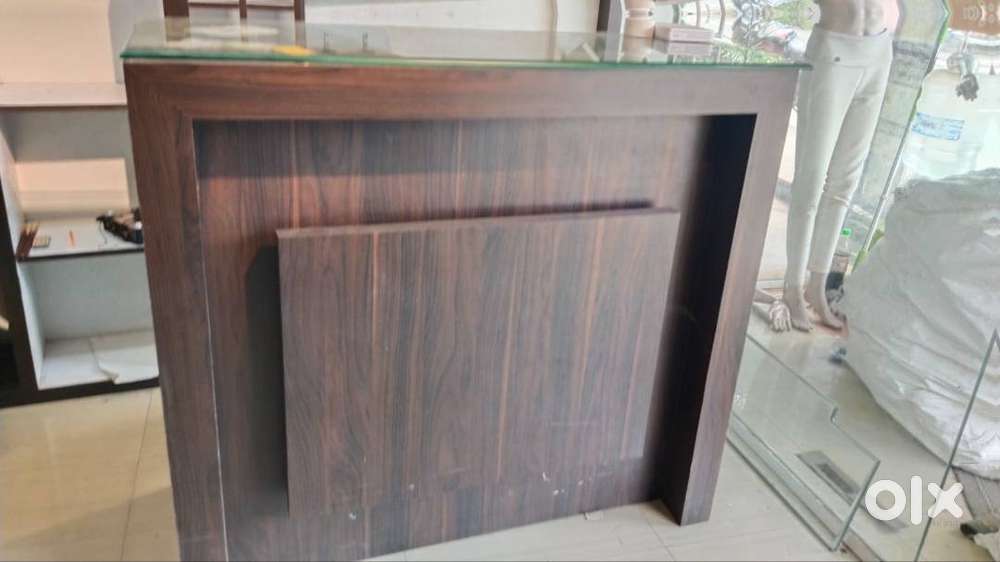 Wooden Racks - Shops interiors