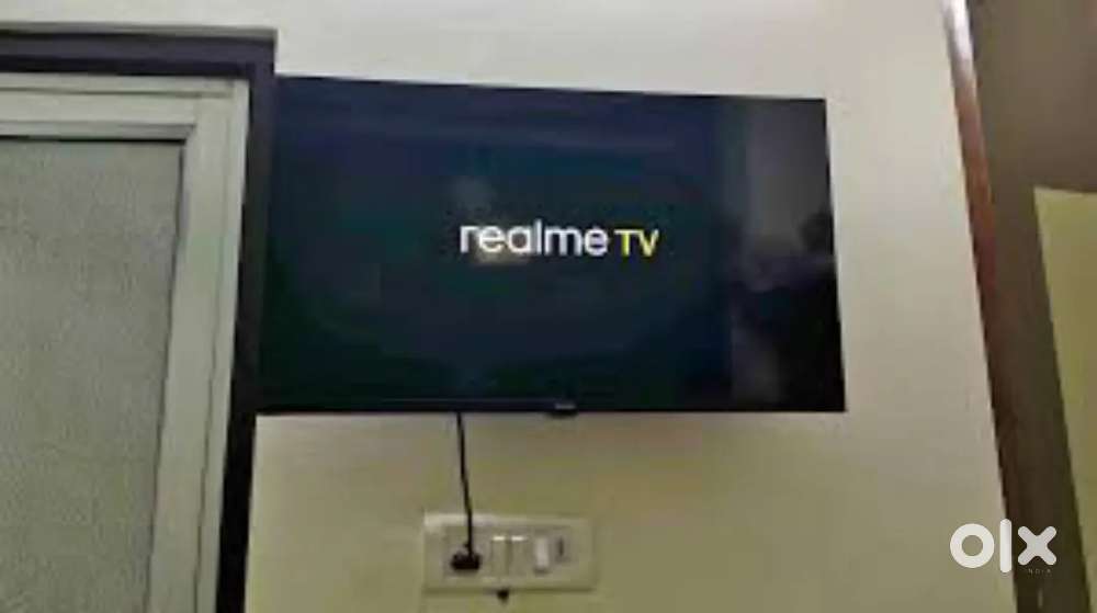 Led tv Realme smart google tv with 4K quality only on Bajaj electronic