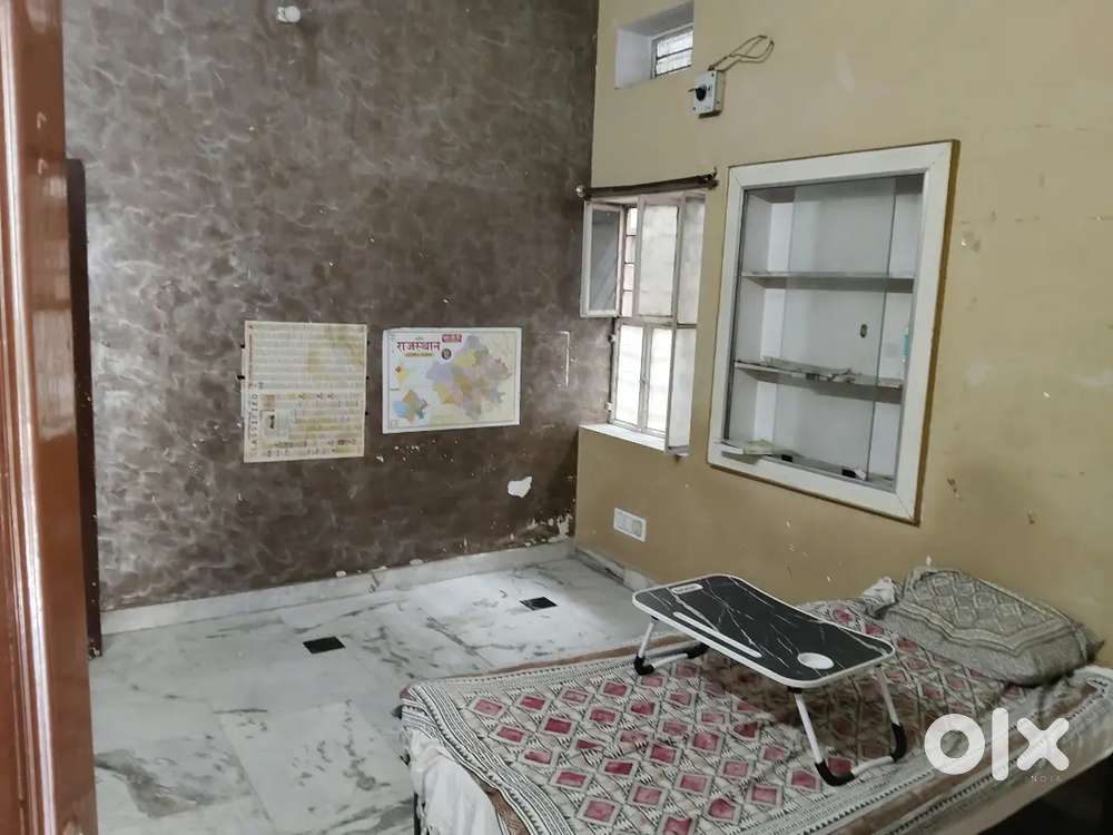 1 room is vacant in 2 BHK attached kitchen and lat bath