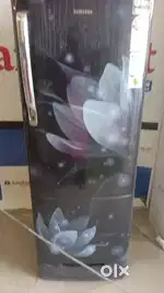 Second hand sale fridge //