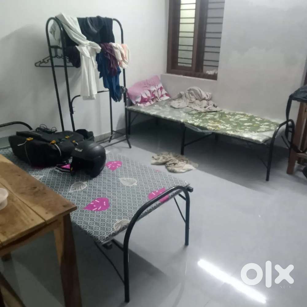 Hostel building for rental at pattom