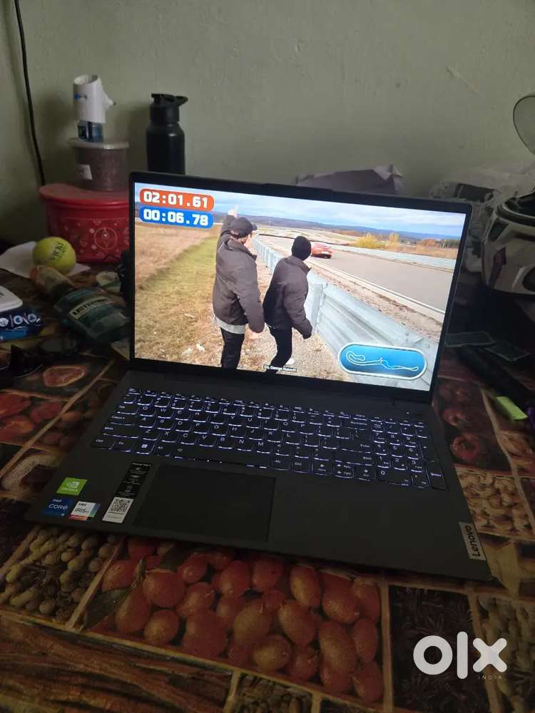 Lenovo slim 5 11th gen 512