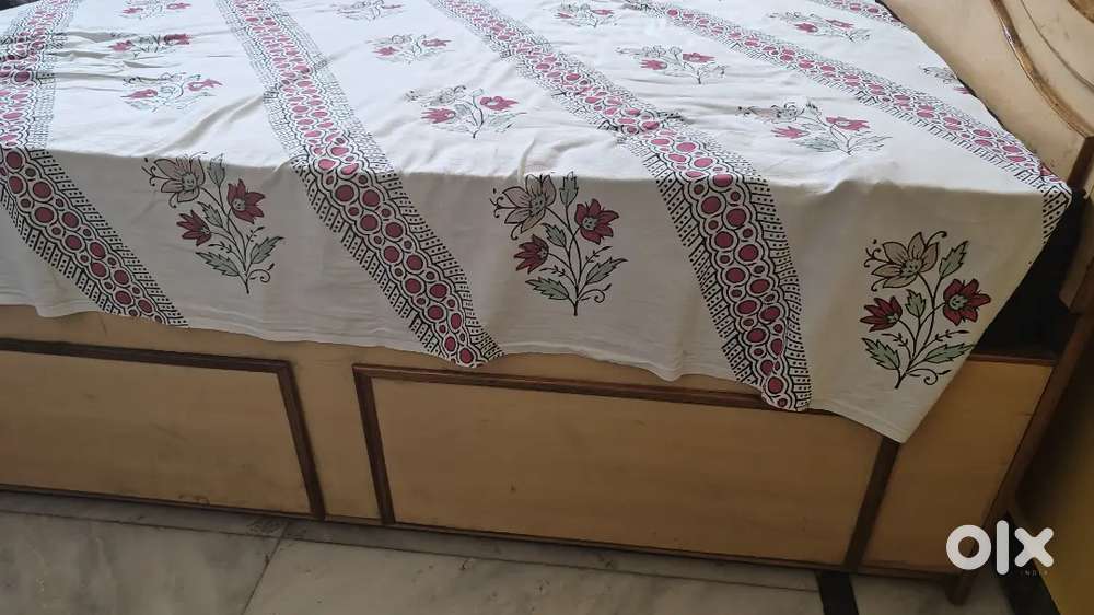 Top class furniture for sale
