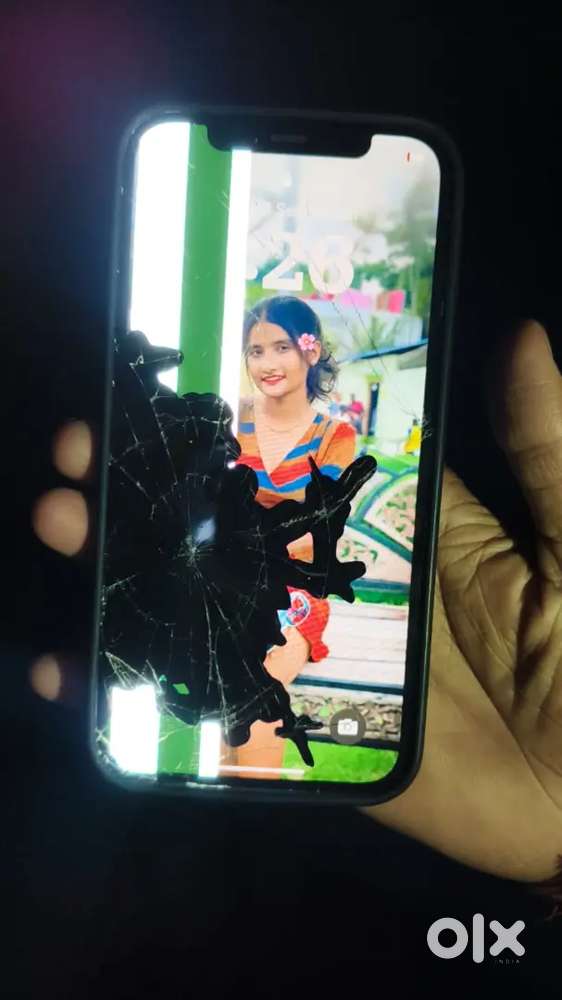Apple iPhone 12 Very Price (Display Broken)