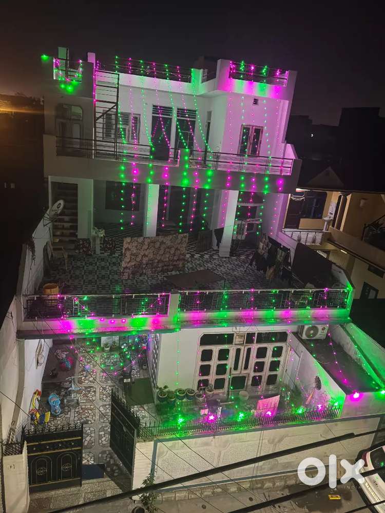 PG Room for boys and location is veer palace, jamalpur