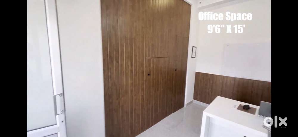 Office space in SEC-4 SFS Mansarovar