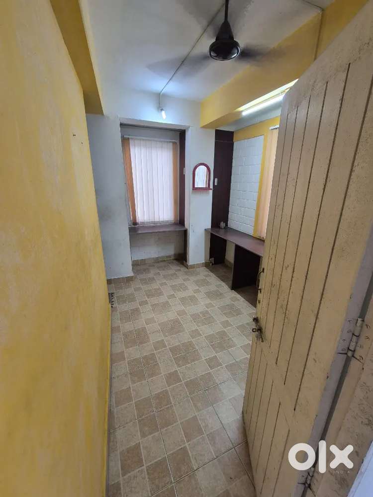 SINGLE ROOM WITH ATTACHED BATHROOM FOR RENT