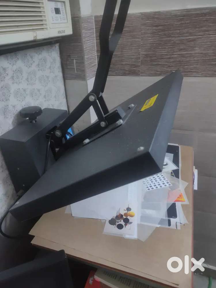 T-shirt printer machine