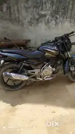 पल्सर 150cc ब्लैक कलर