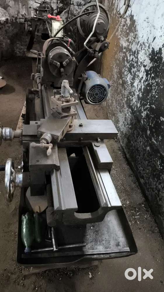 Lathe machine for sale