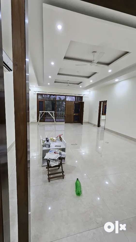 WELL MAINTAINED 2 KANAL 3+1BHK FOR RENT IN SECTOR 7