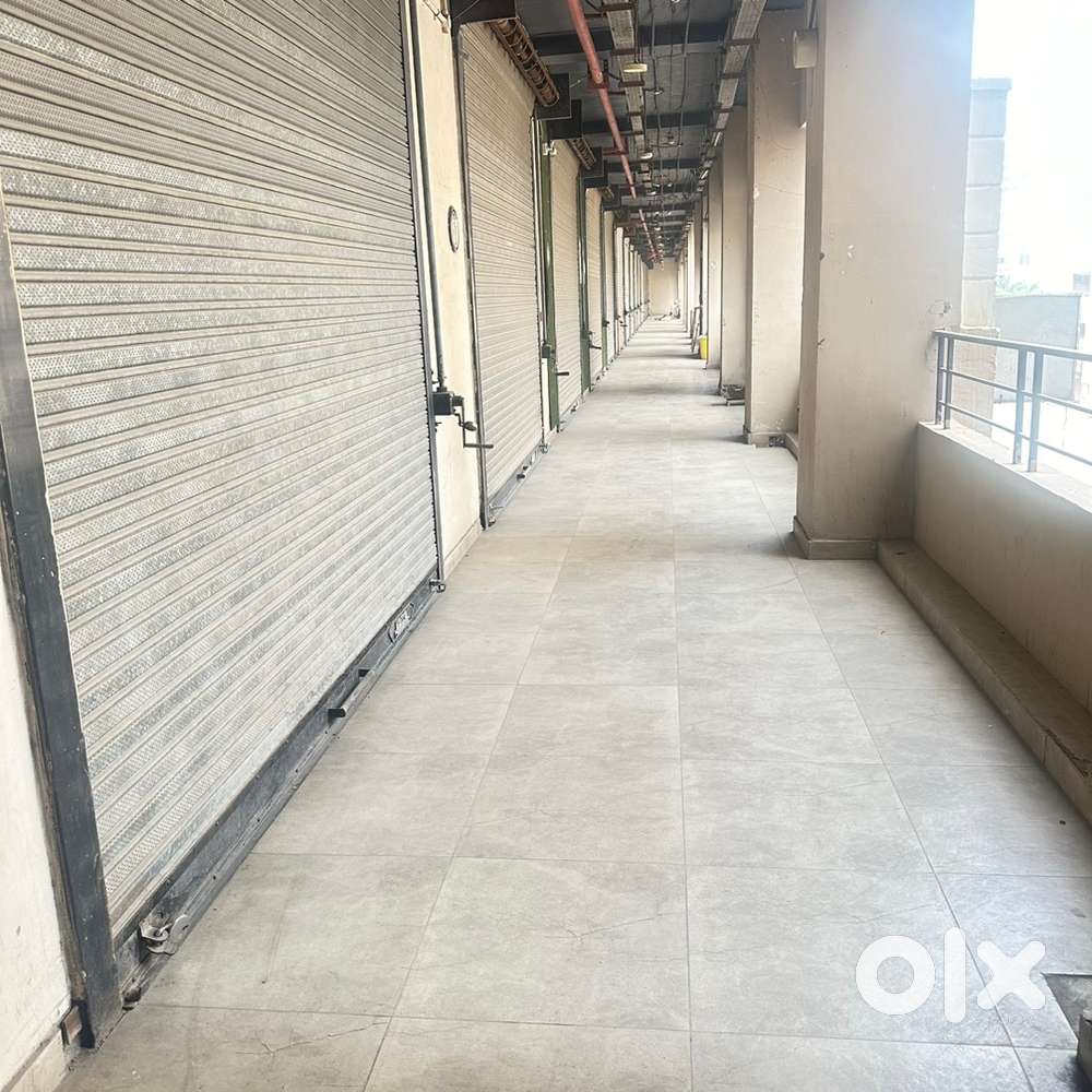 SHOP SALE (2nd floor) 12x31 ft ( CCC)