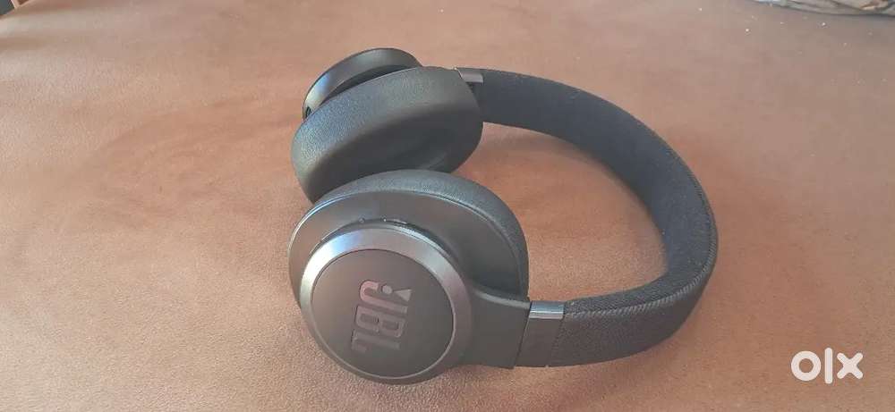 JBL Live 770NC – Brand New Condition – 6 Days Old – 1 Year Warranty