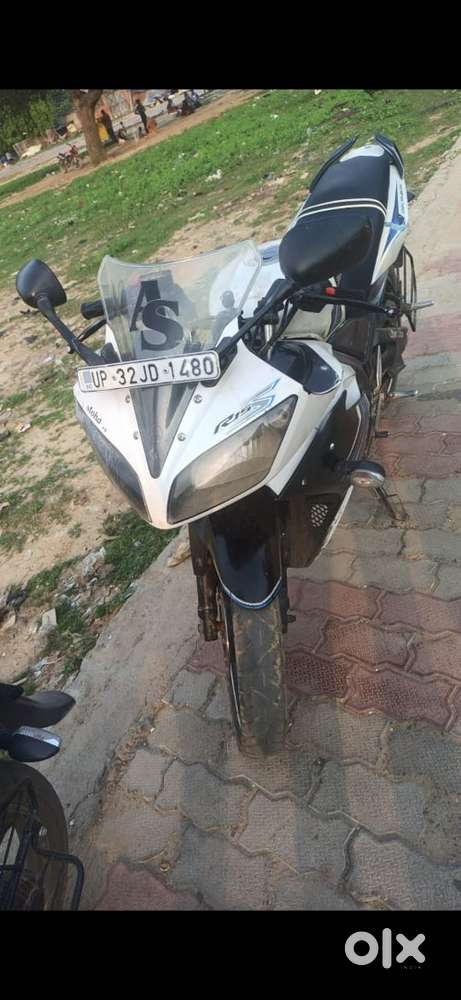 Good condition gadi me sirf dhuna fekti he