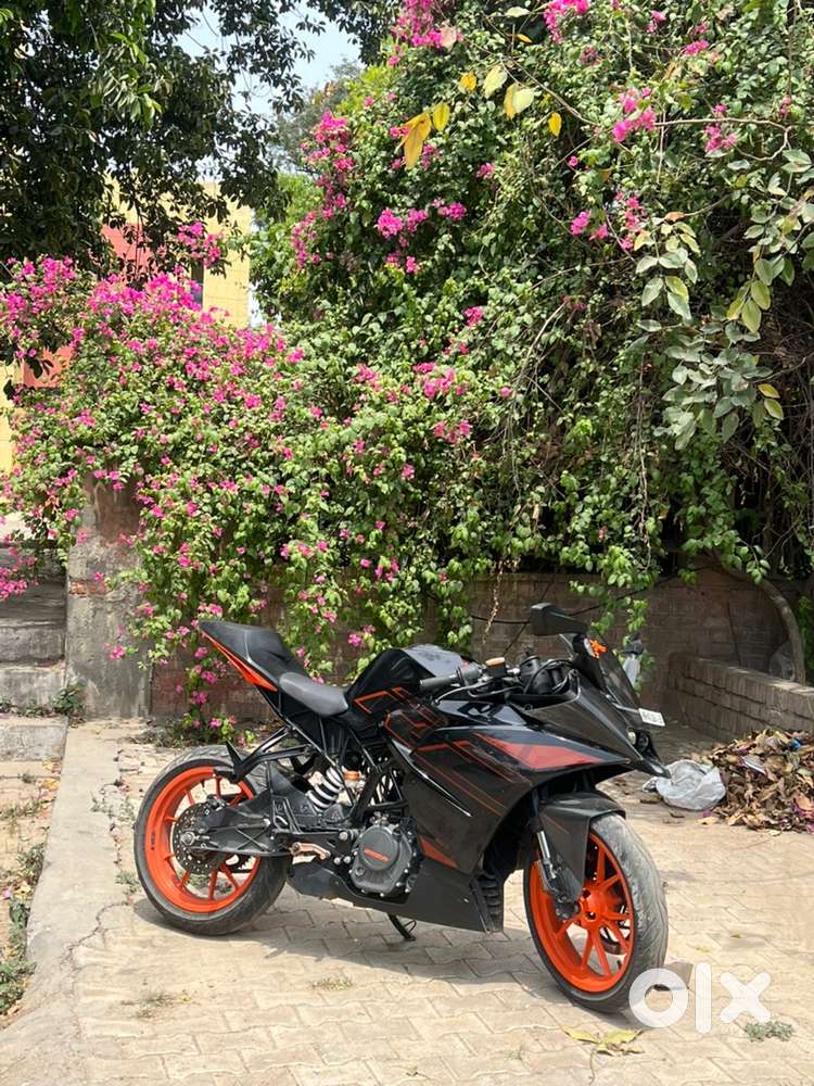 KTM (rc200)show room condition
