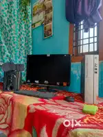 I'm selling my old computer set and free bluetooth box