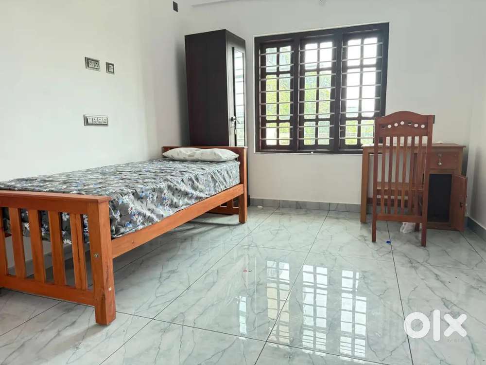 Studio apartment available Kakkanad near chitethukara 1gents allowed
