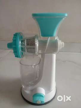 Juicer, fruit juicer Apple, pineapple, watermelon,