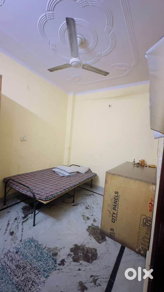 Need Roomate 2BHK flat 1 Room availabe 1st November