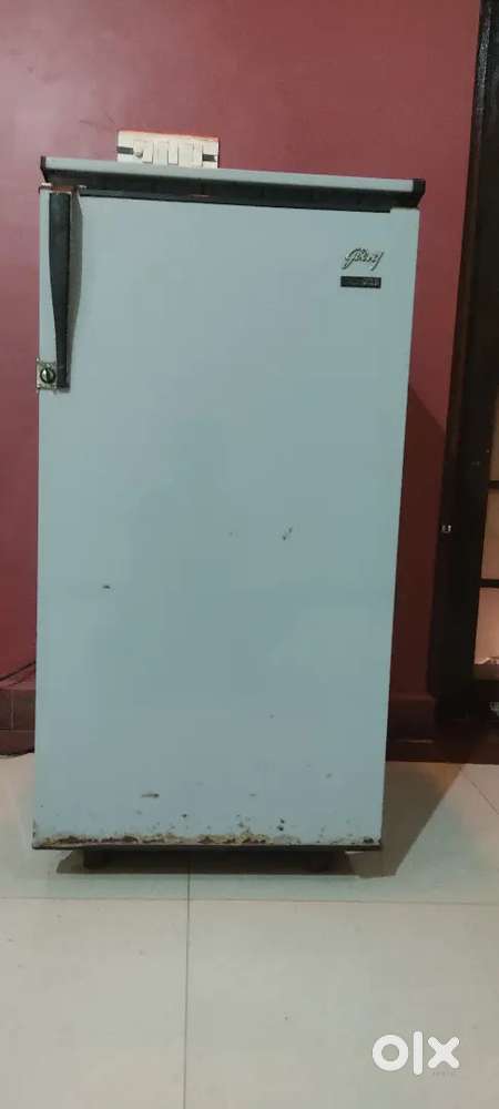 Selling fridge