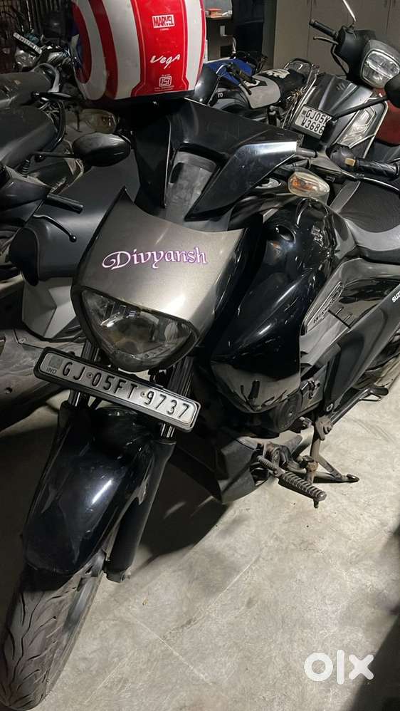 Suzuki intruder