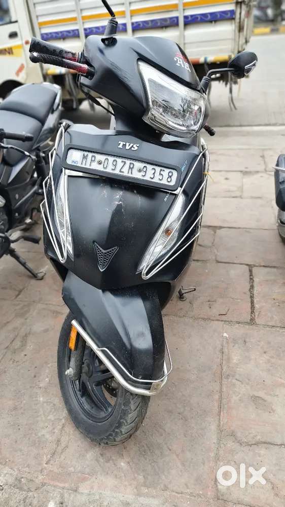 Good condition tufa bhut damage hai 2 saal purani