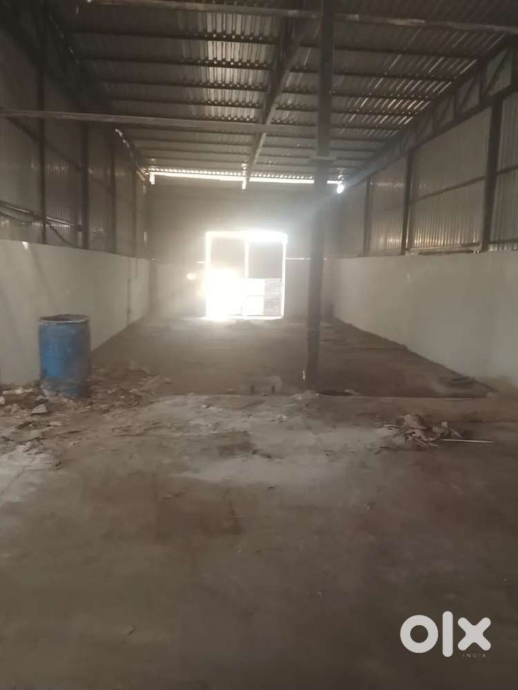 Godown for rent Ashok vihar Sarai wala road