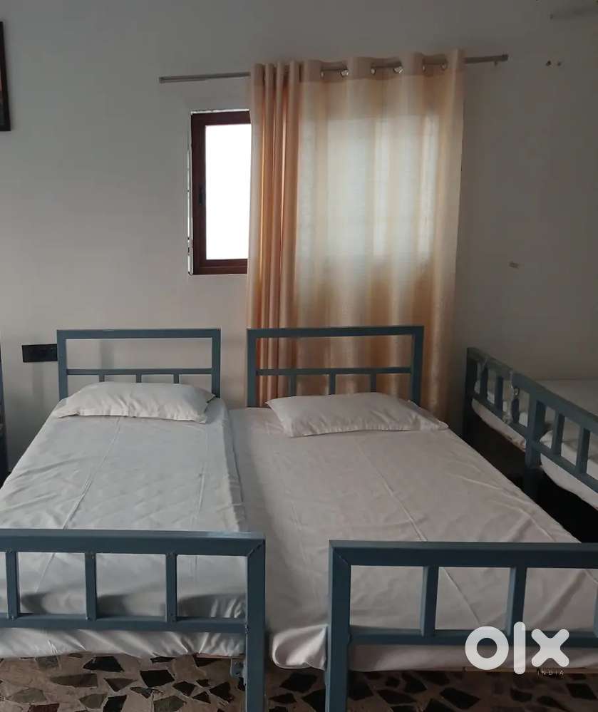 Shree Radhe Girls PG Teliyarganj