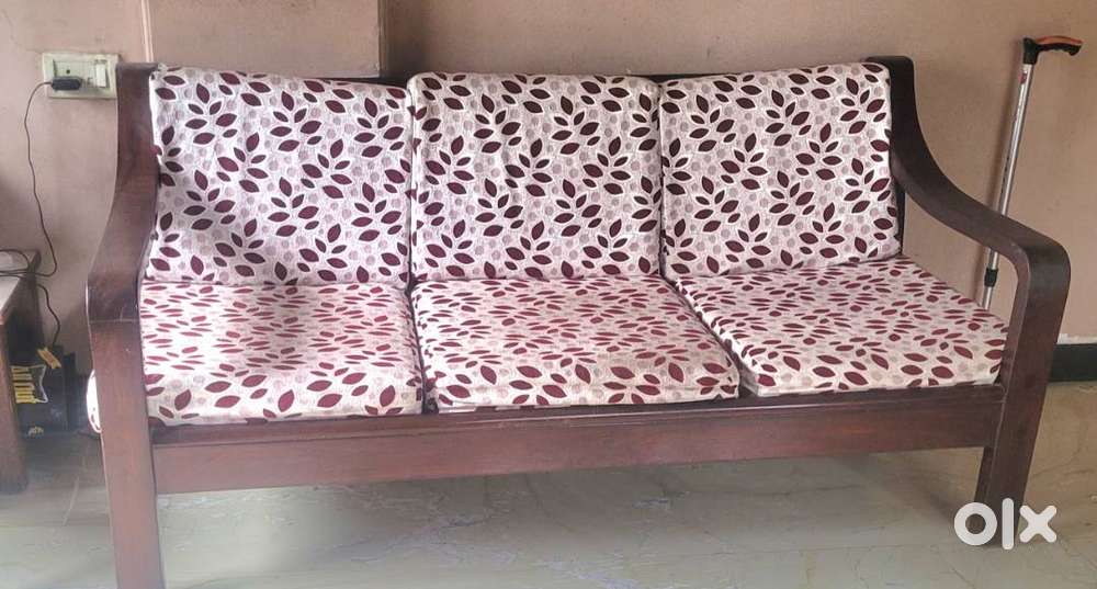 Red Sagawan Sofa Set with Teapoy