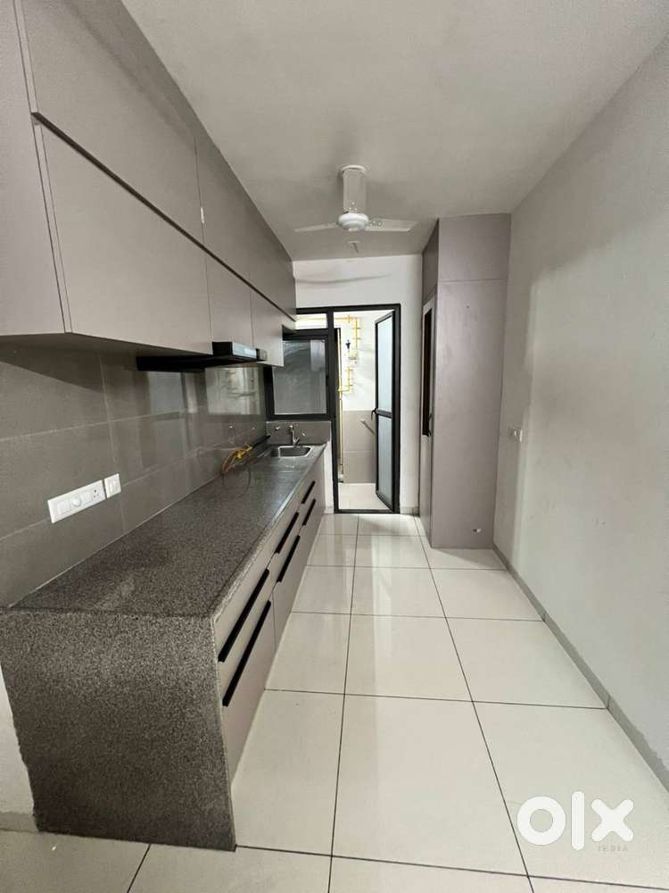 3bhk 1850 semi furnished