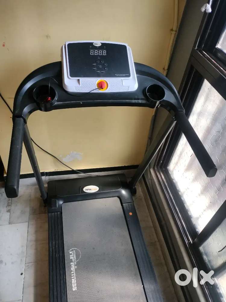 UNUSED TREADMILL FOR JOGGING, RUNNING AND FITNESS