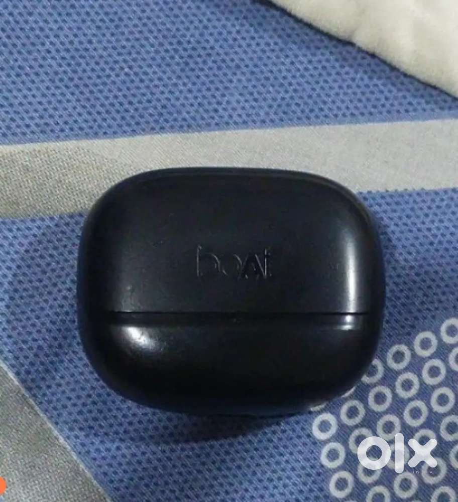 Boat airdopes ultrapro black color