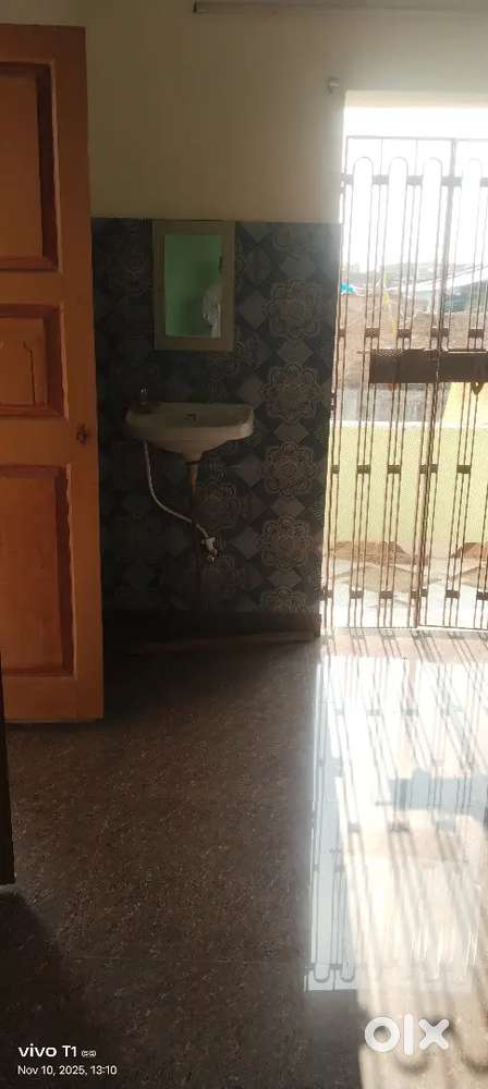 Residential house on rent at main road maharajganj