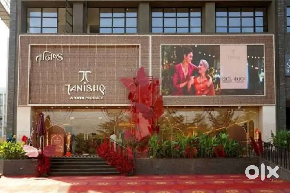 TANISHQ ज्वैलरी SHOWROOM में लड़के और लड़कियों की जरूरत