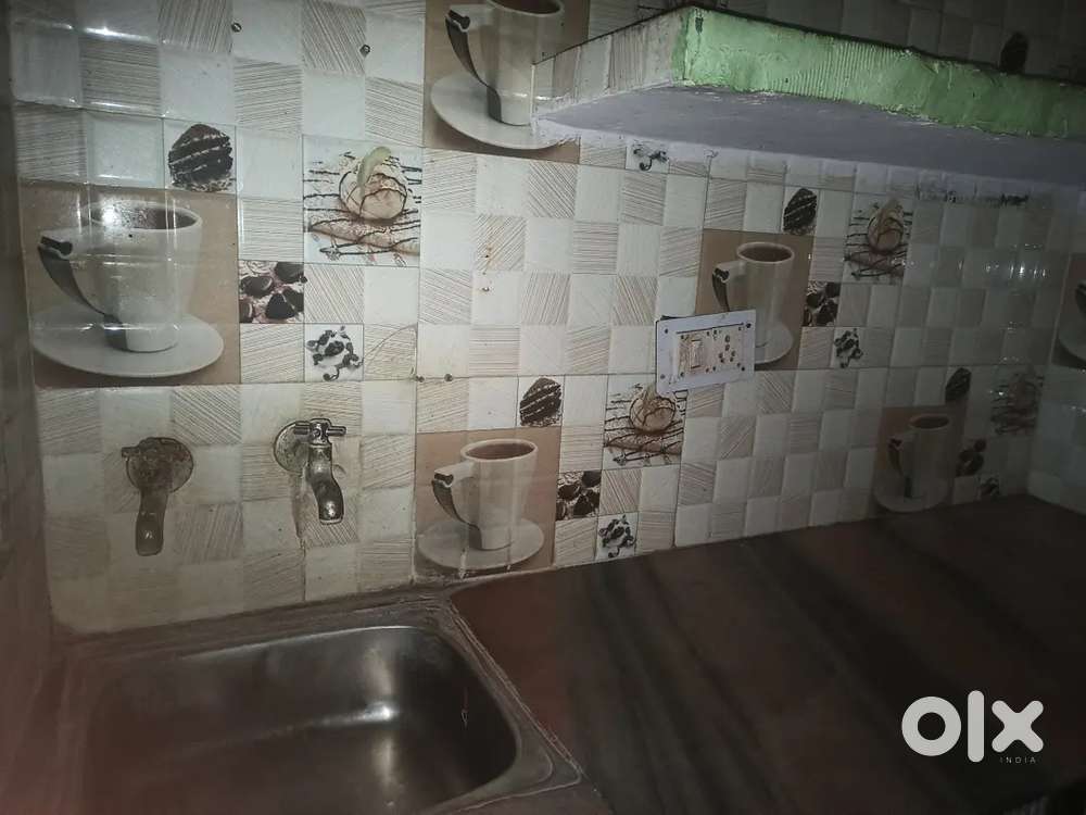 2 bhk flat room for rent in maujpur babarpur metro