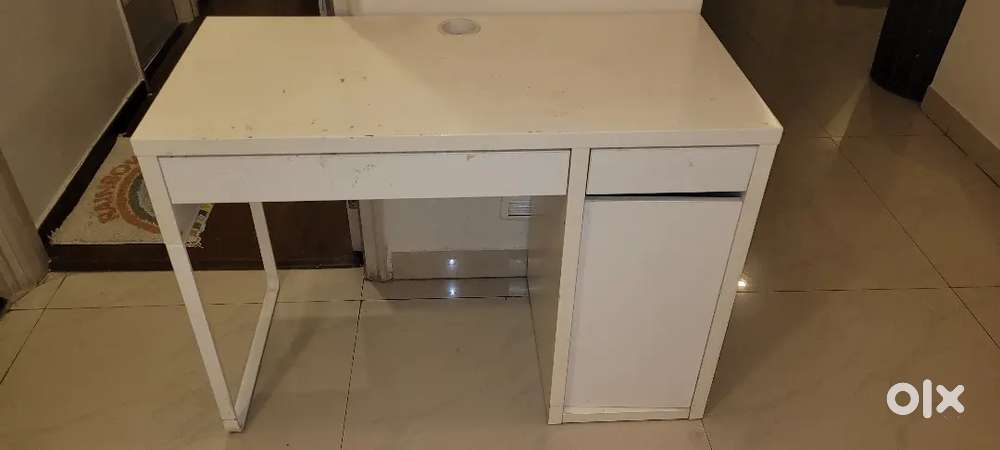 IKEA Micke Desk (White)