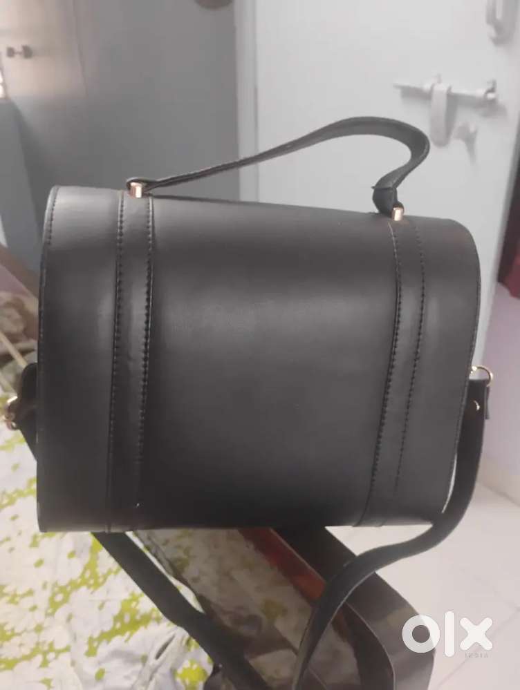 Purses and one peace