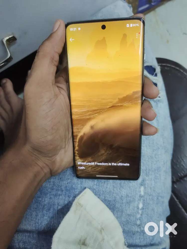 11r 8gb ram 128 gb rom