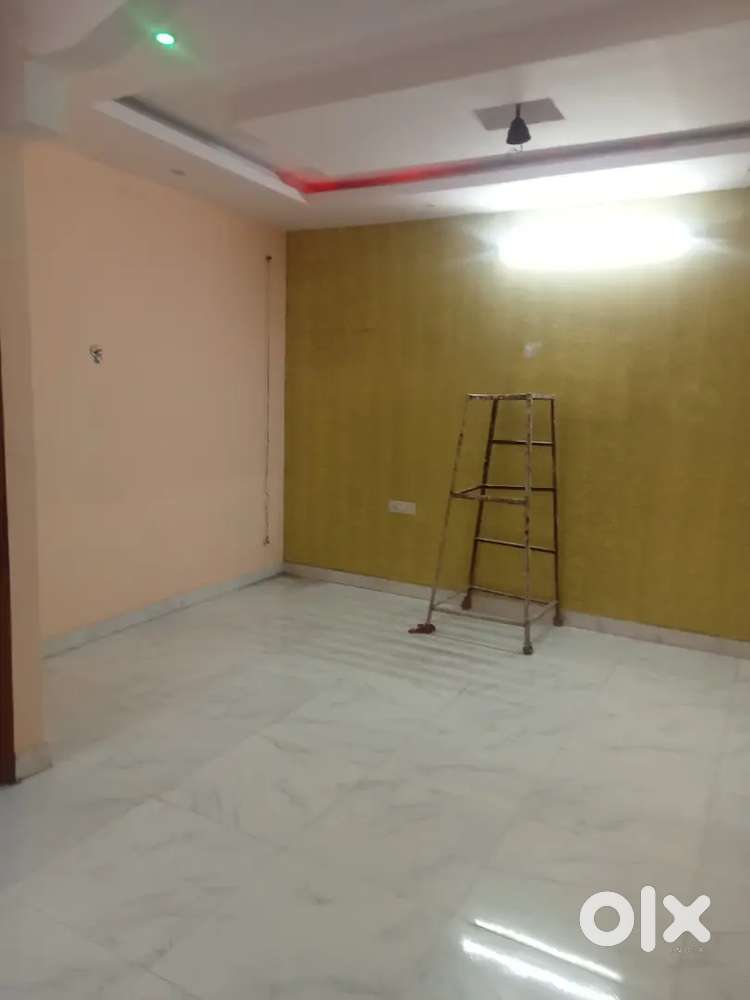 2 Room set available Ratan lal nagar near petrol pump