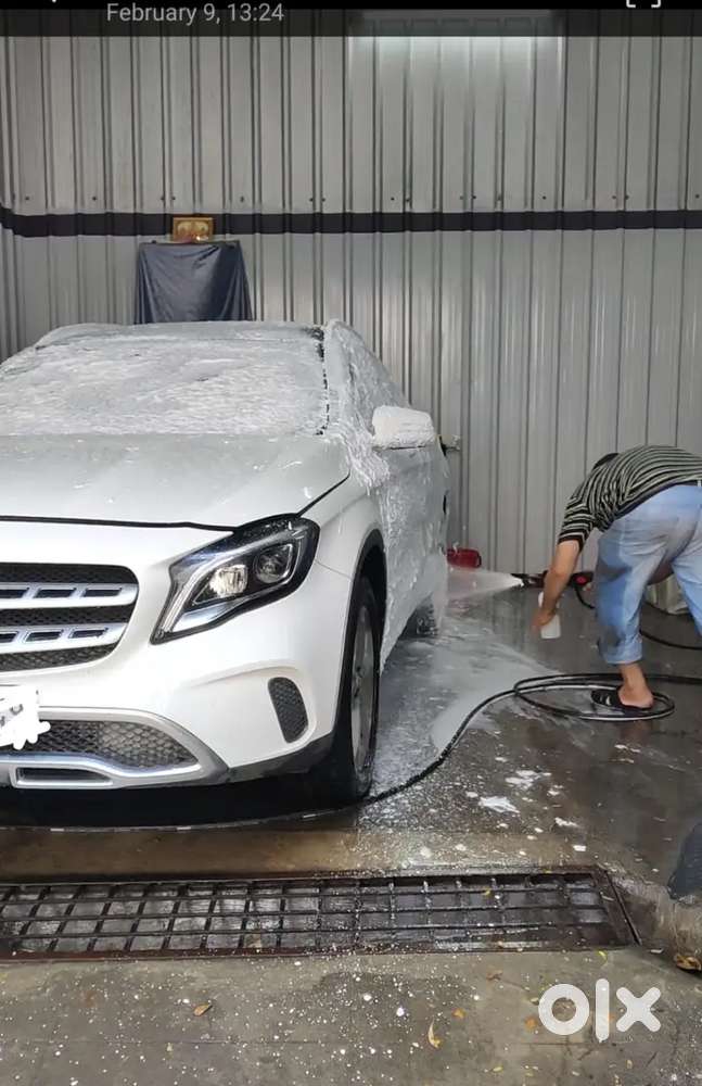 Car water wash employees