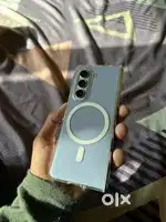 Fold 5 12gb ram 256 storage