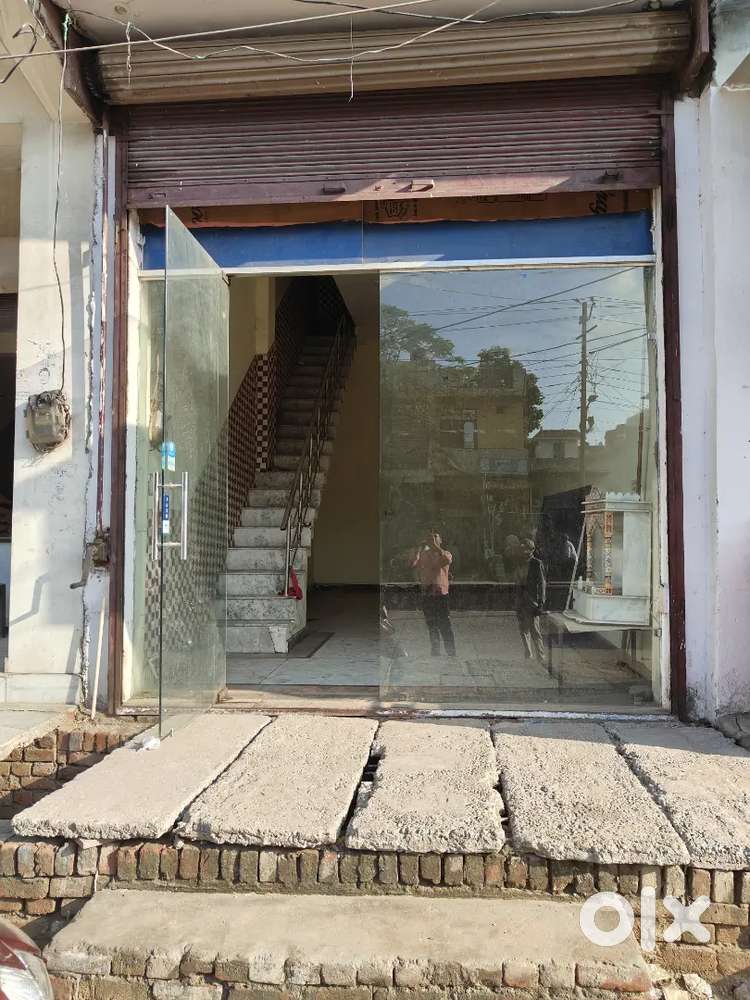 FRONT LINE SHOP FOR SALE