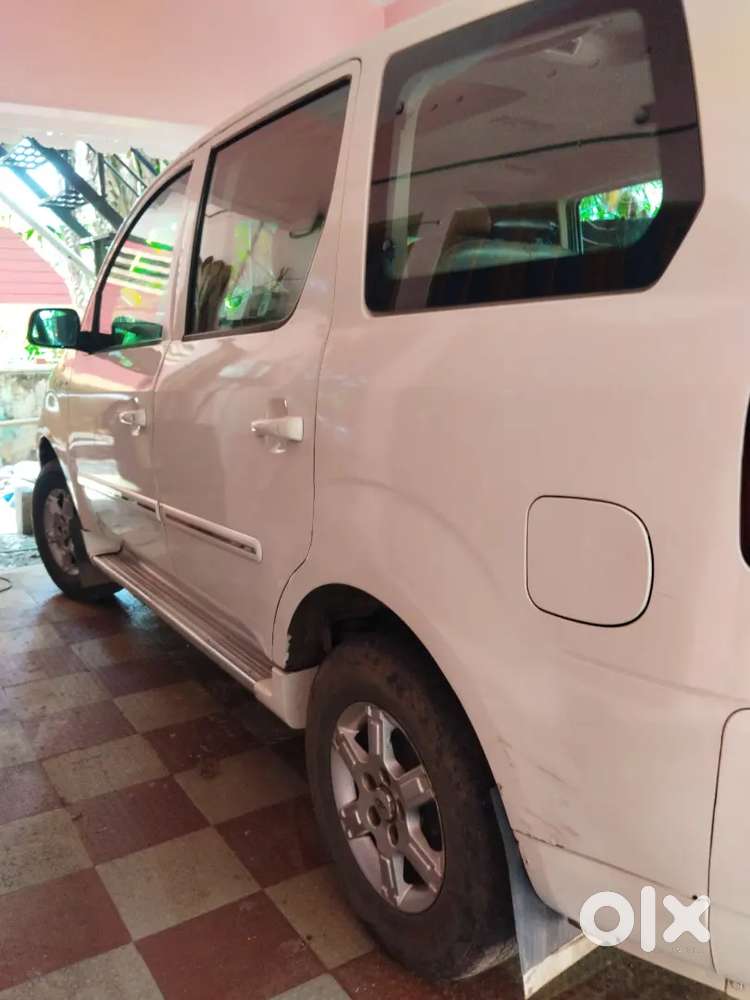 Mahindra Xylo November 2011